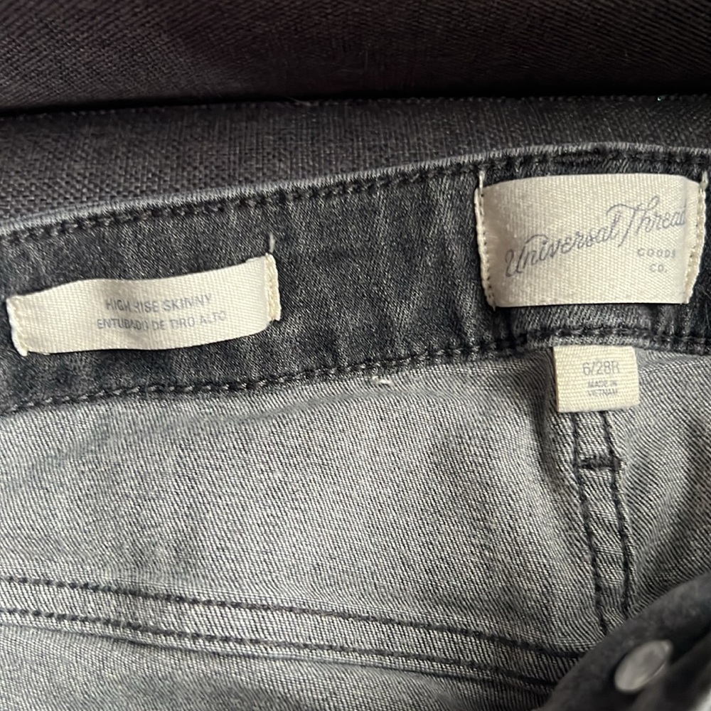 Universal Thread High Rise Skinny Jeans - Picture 2 of 4